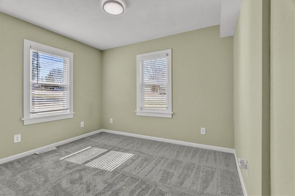 3407 S Sterling Avenue S — photo 9