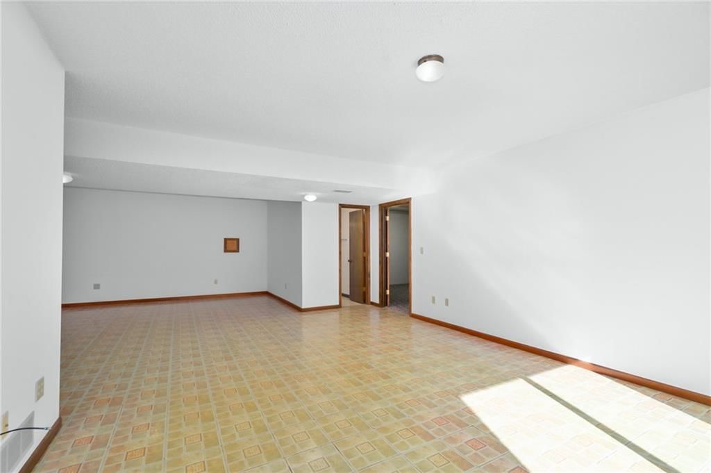 1470 E 660th Road — photo 32