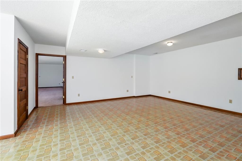 1470 E 660th Road — photo 35