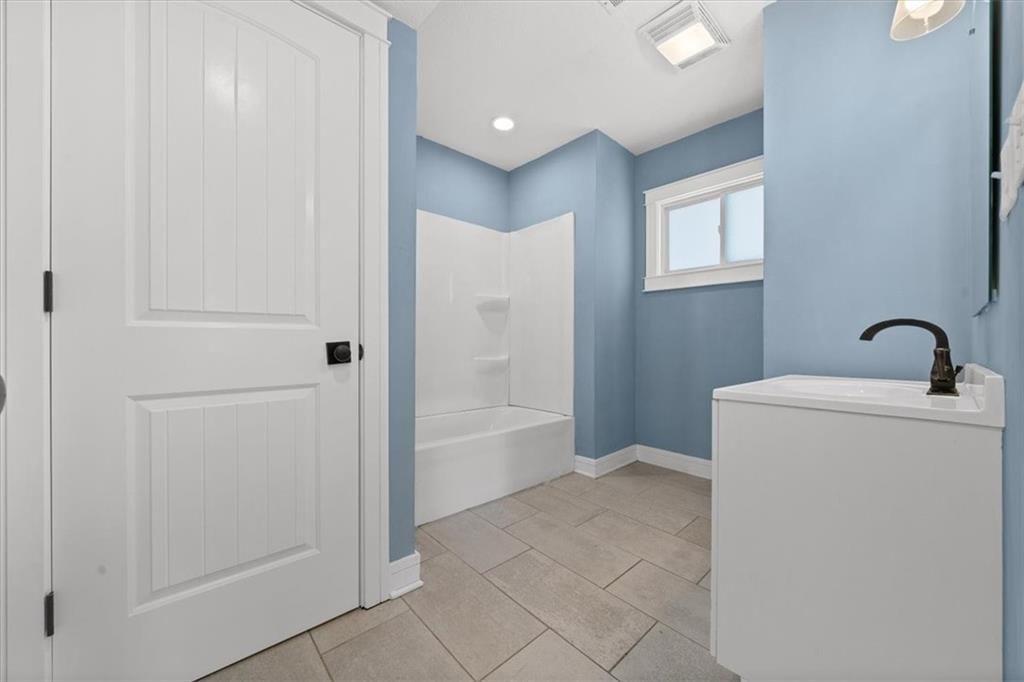 3438 Wabash Avenue — photo 20
