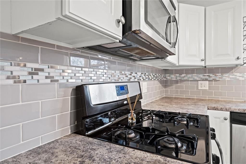 8316 Locust Street — photo 12