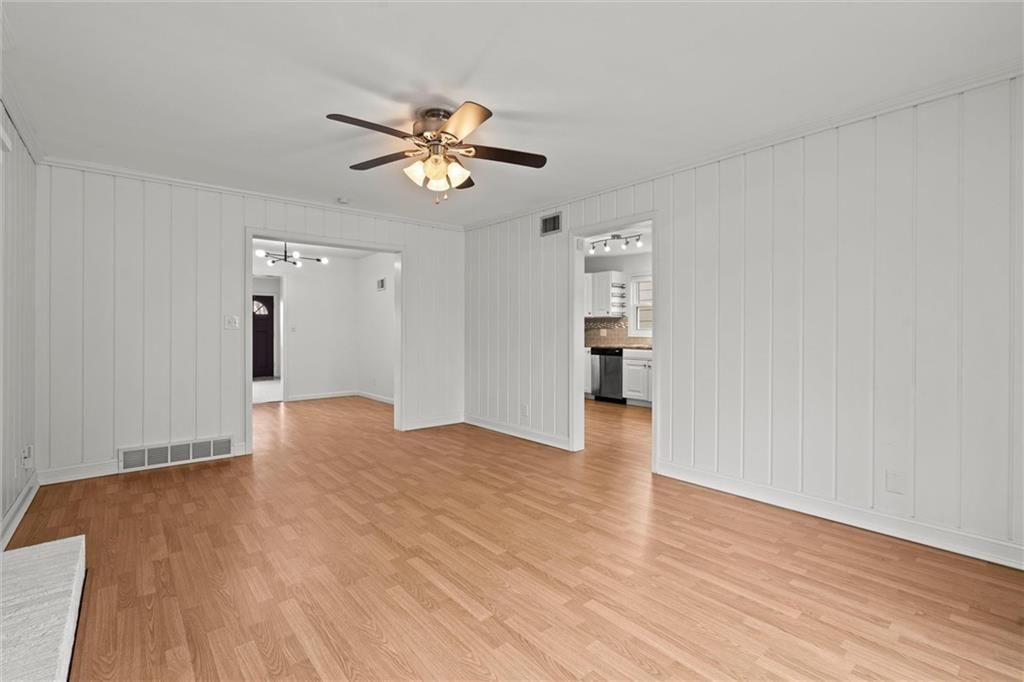 8316 Locust Street — photo 15