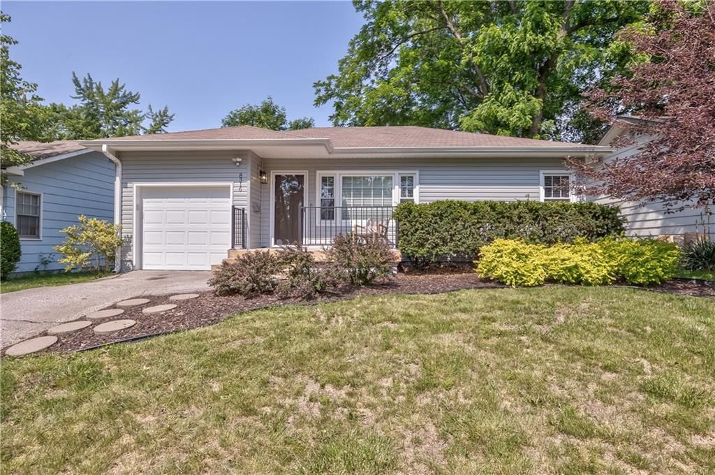 8316 Locust Street — photo 33