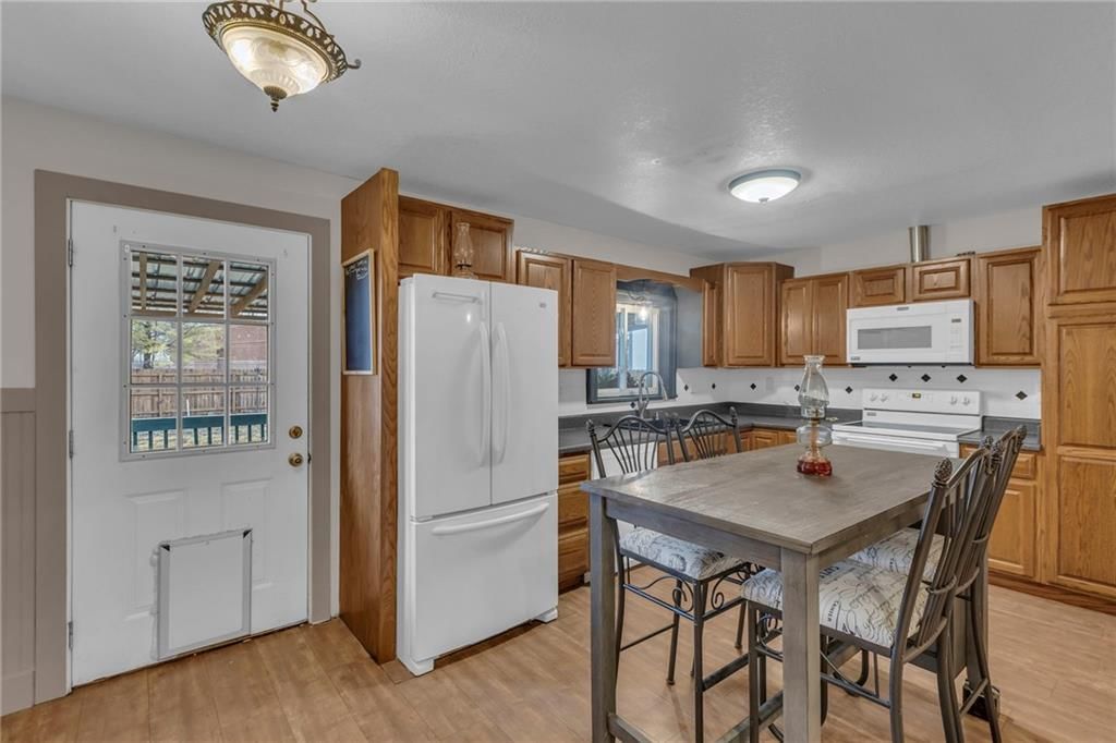 210 Lincoln Street — photo 13