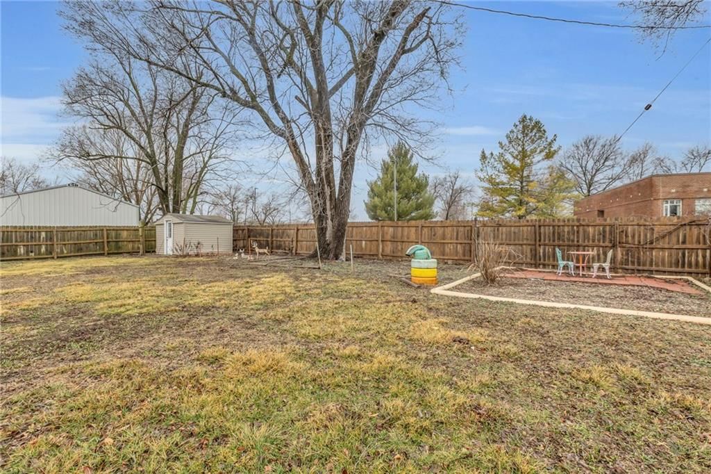 210 Lincoln Street — photo 29