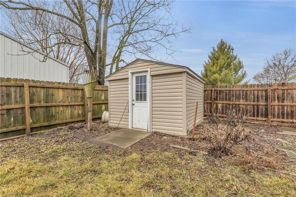 210 Lincoln Street — photo 30
