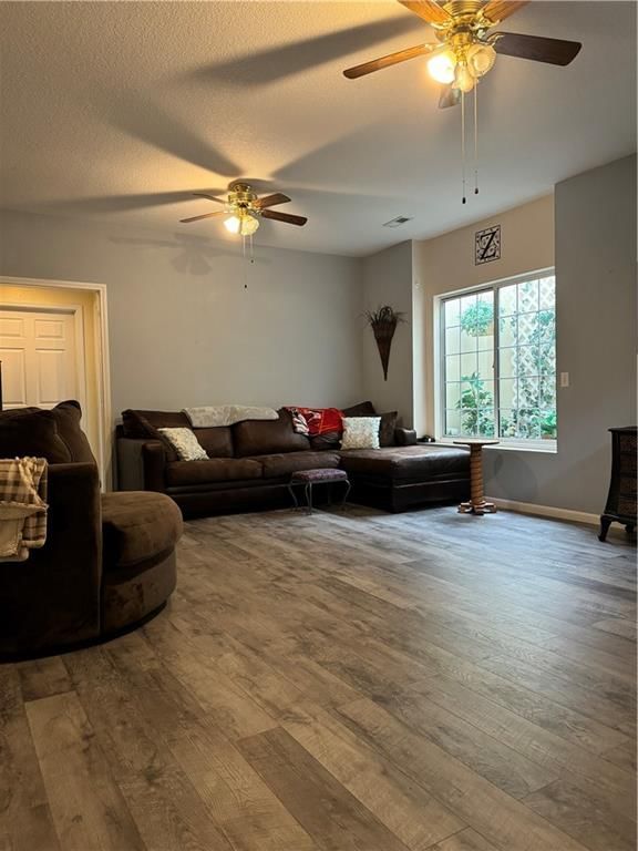 1102 Melanie Street — photo 23