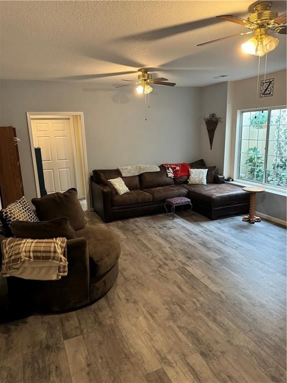 1102 Melanie Street — photo 24