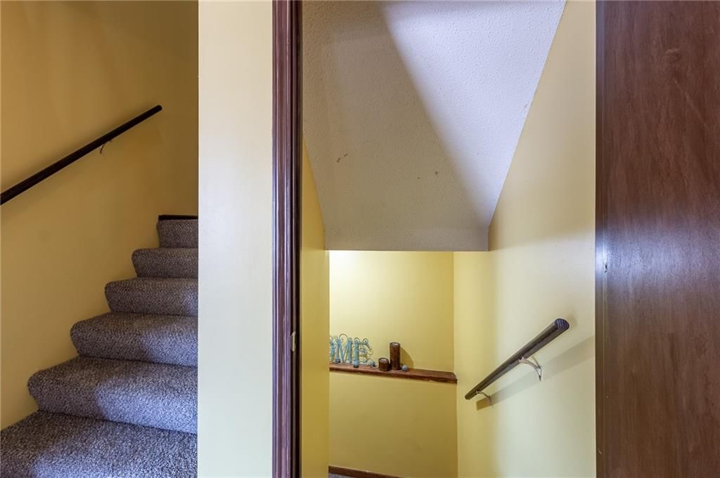 3216 Creekwood Drive — photo 32