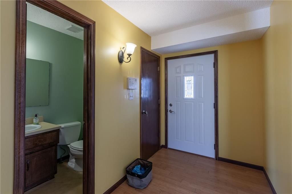 3216 Creekwood Drive — photo 41