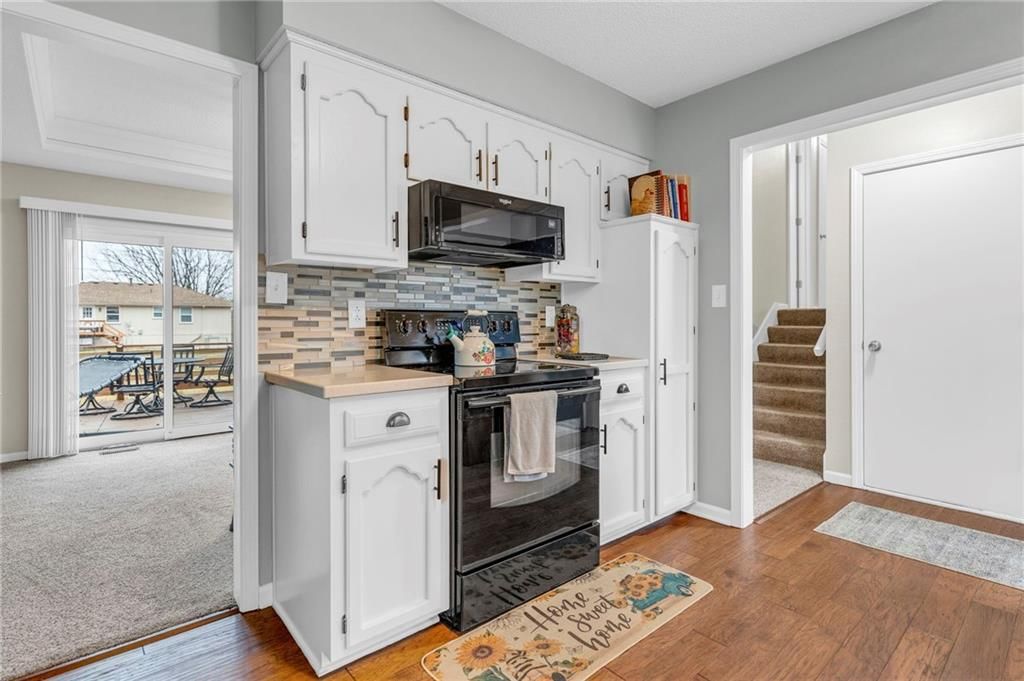 15503 Lawrence Avenue — photo 13