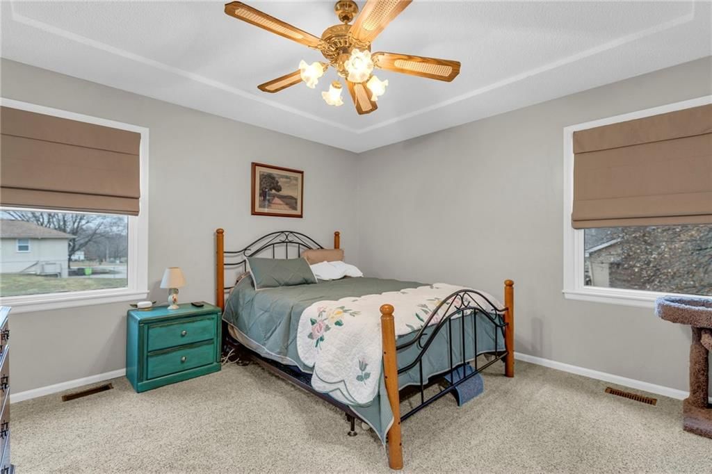 15503 Lawrence Avenue — photo 14