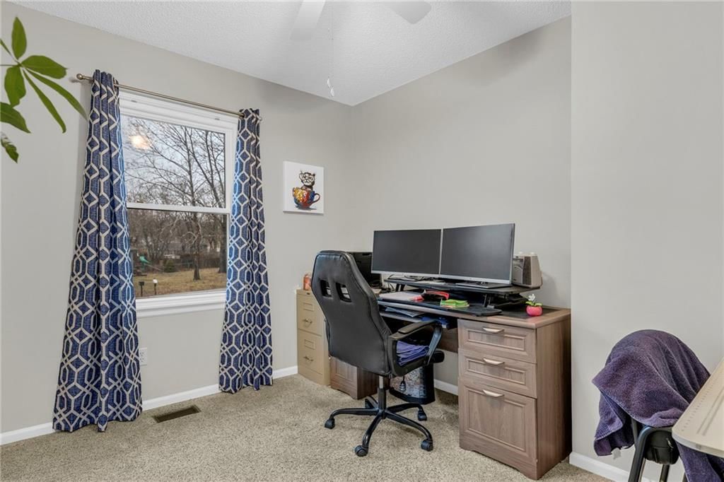 15503 Lawrence Avenue — photo 18