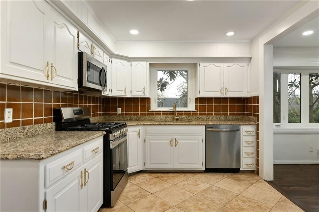 8211 Walnut Street — photo 11