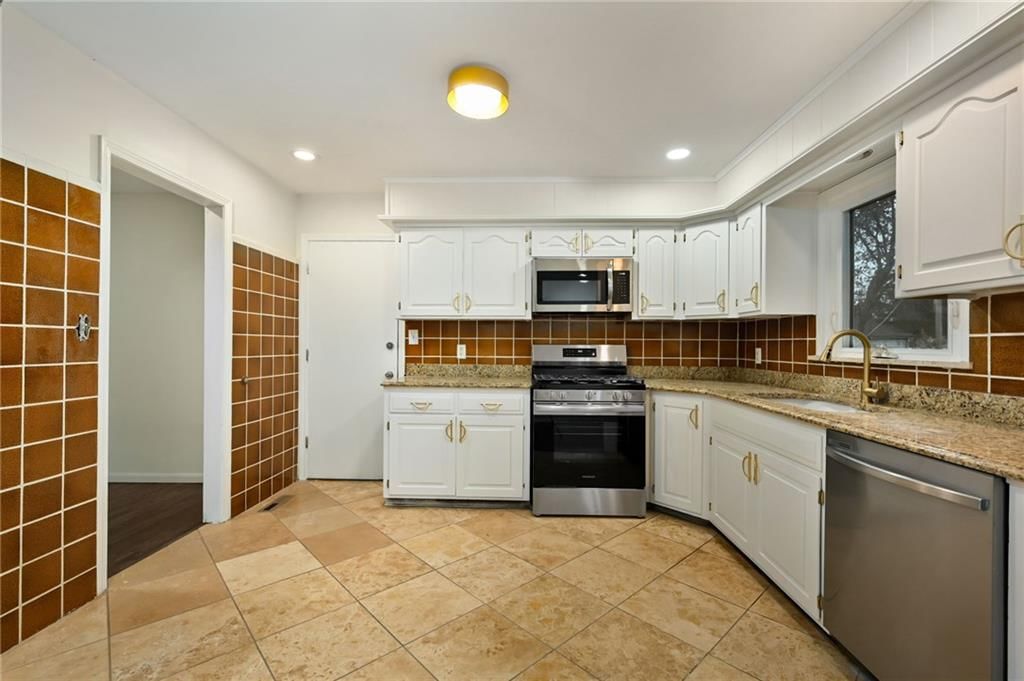 8211 Walnut Street — photo 12
