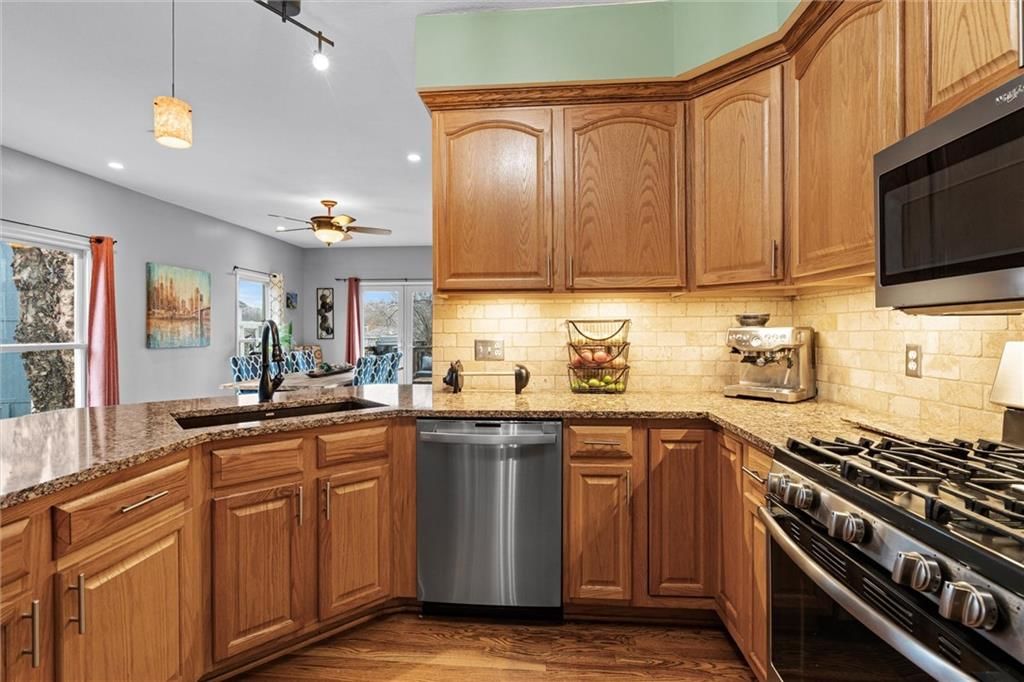 1015 Stone Meadows Drive — photo 12