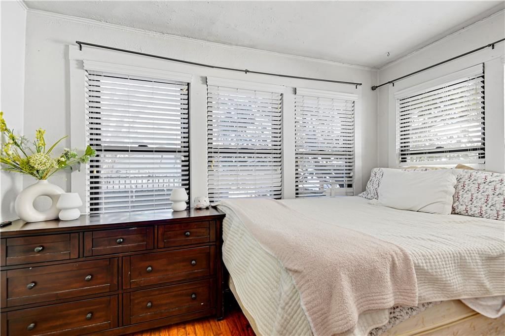 4058 Oak Street — photo 13