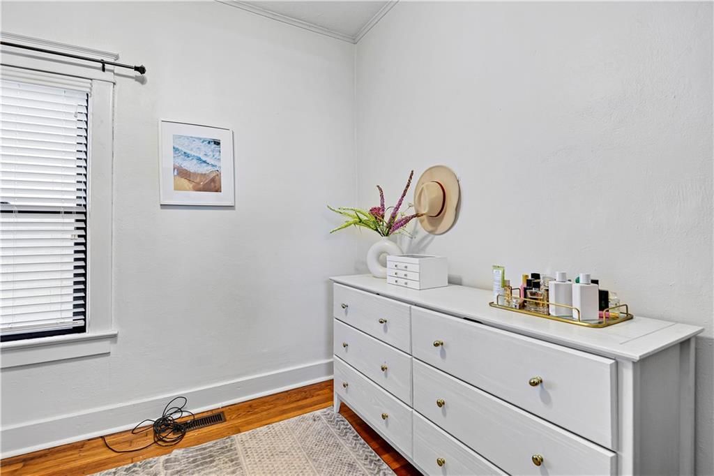4058 Oak Street — photo 15