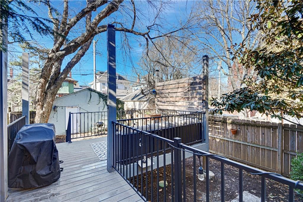 4058 Oak Street — photo 17