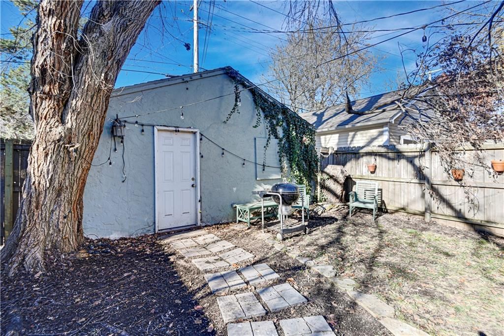 4058 Oak Street — photo 19