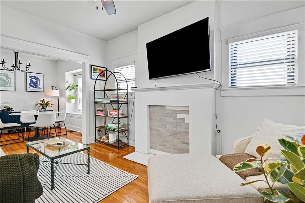 4058 Oak Street — photo 5