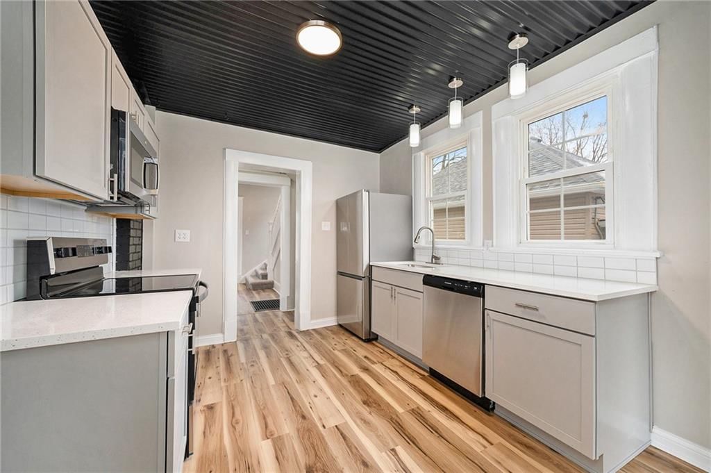 2709 Sacramento Street — photo 11