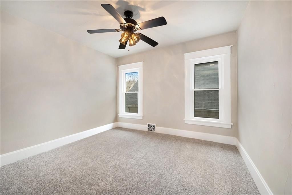 2709 Sacramento Street — photo 17