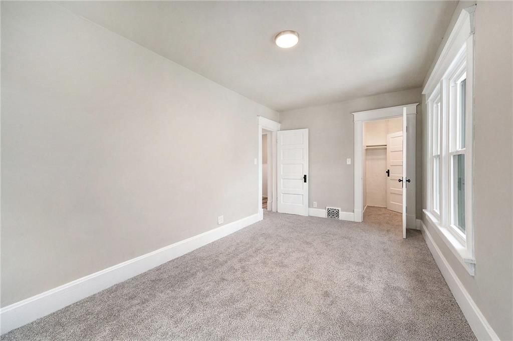 2709 Sacramento Street — photo 20