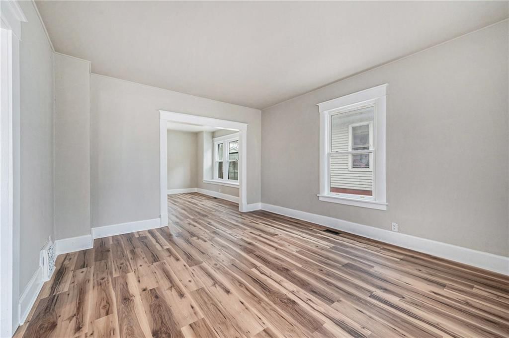 2709 Sacramento Street — photo 8