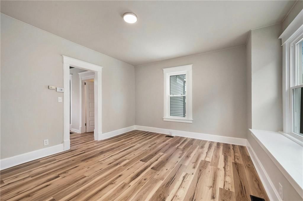 2709 Sacramento Street — photo 9