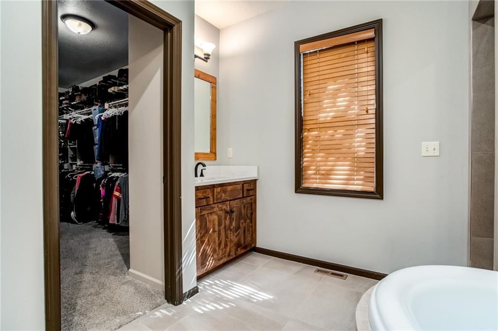 6823 Woodstock Court — photo 18