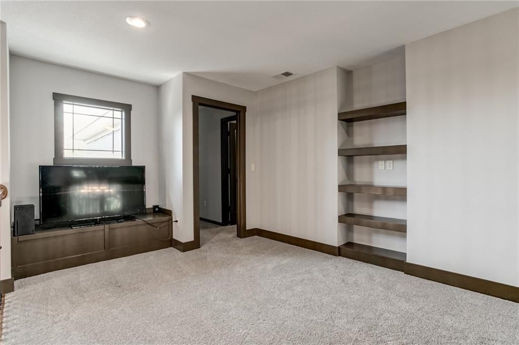 6823 Woodstock Court — photo 21