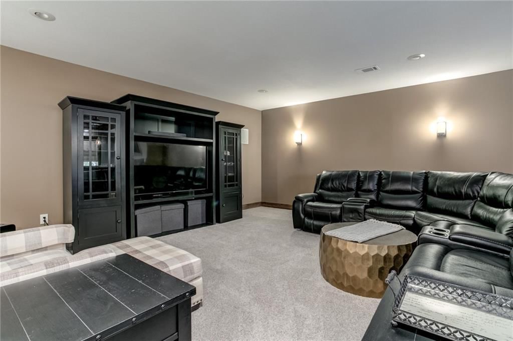 6823 Woodstock Court — photo 31