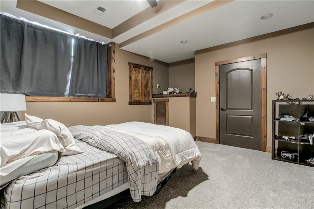 6823 Woodstock Court — photo 32