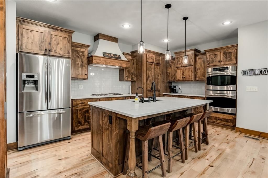 6823 Woodstock Court — photo 8