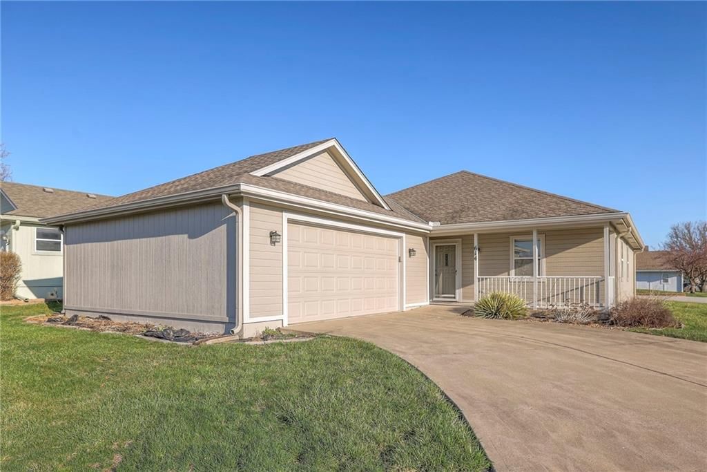 614 Sun Drive — photo 2