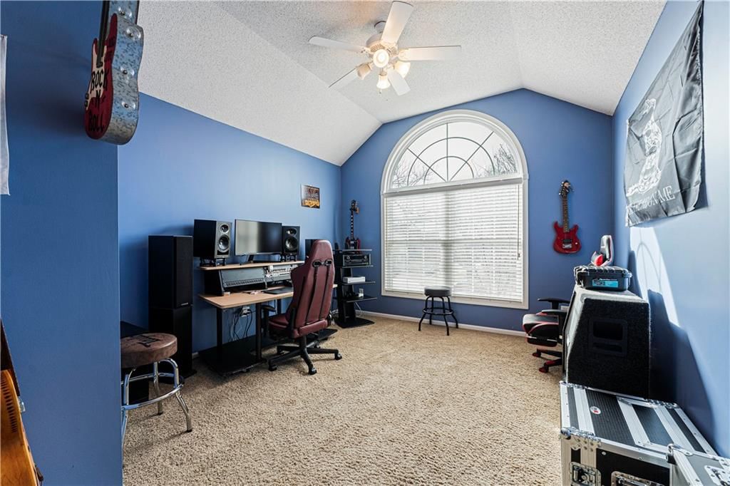 15319 S Foxridge Drive — photo 36