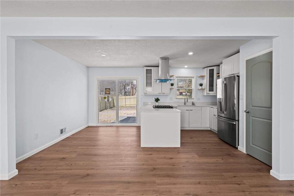 7700 E 100th Street — photo 12