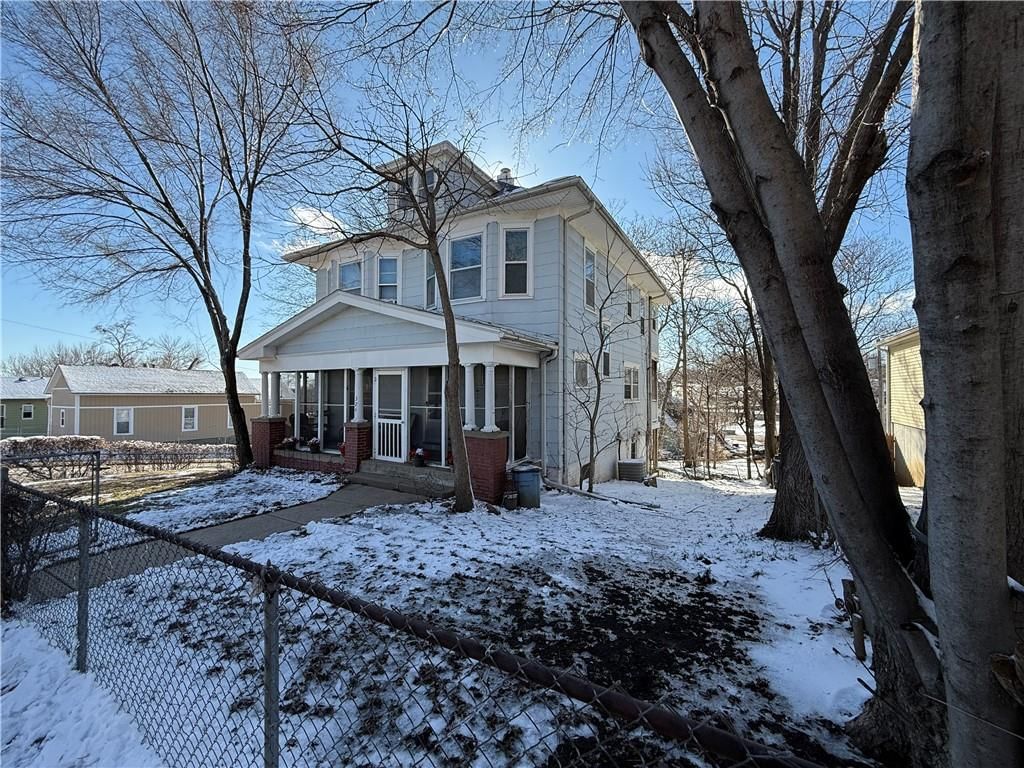 324 S 20th Street — photo 2