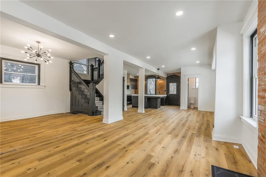 345 Benton Boulevard — photo 4