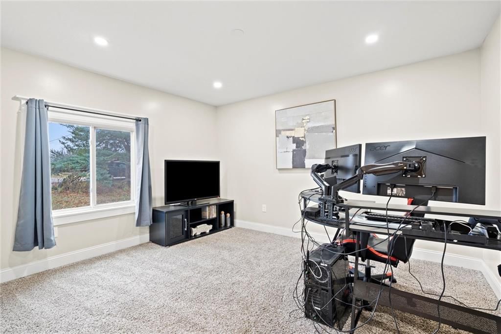 1807 Broadview Drive — photo 16