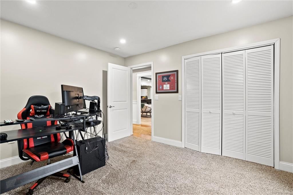1807 Broadview Drive — photo 17