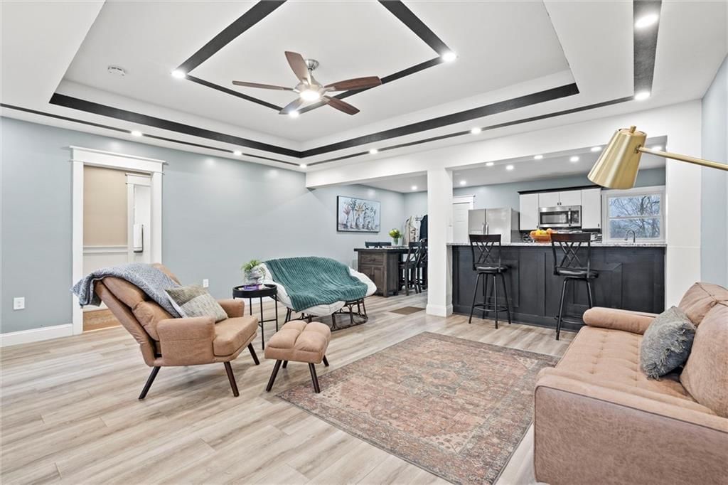 1807 Broadview Drive — photo 3