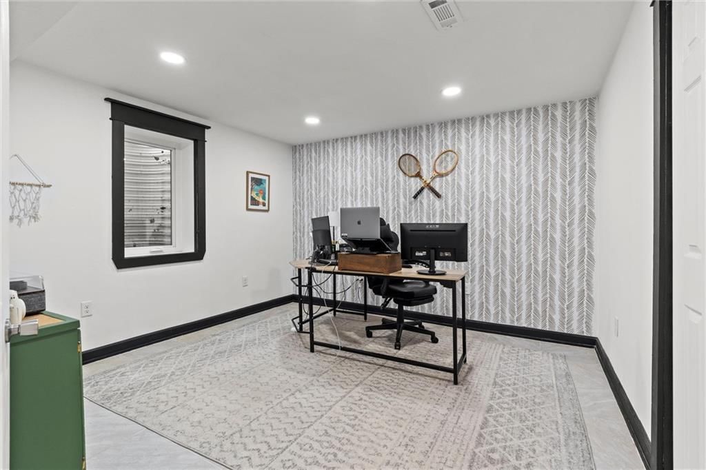 1807 Broadview Drive — photo 27