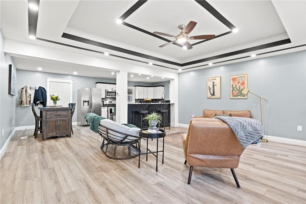 1807 Broadview Drive — photo 4