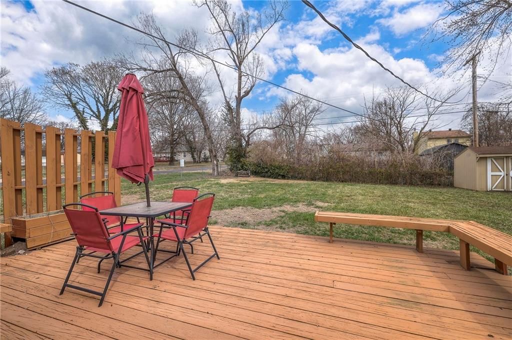 7301 Maple Street — photo 21