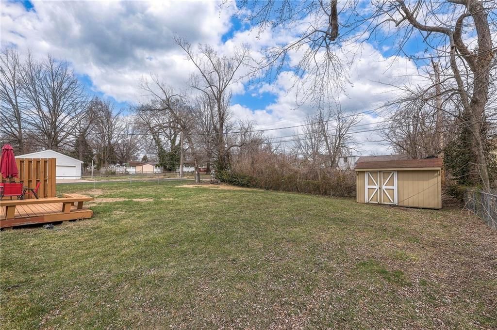 7301 Maple Street — photo 24