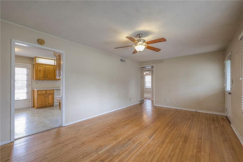 7301 Maple Street — photo 6
