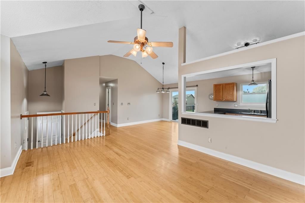 31311 W 172nd Terrace — photo 9