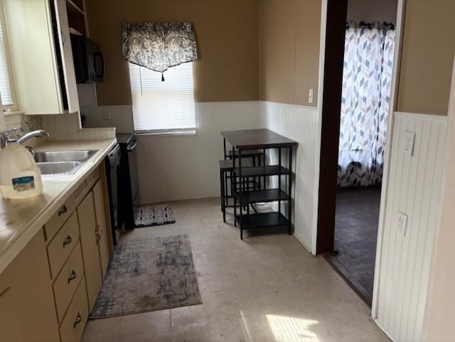 2330 Clark Avenue — photo 16